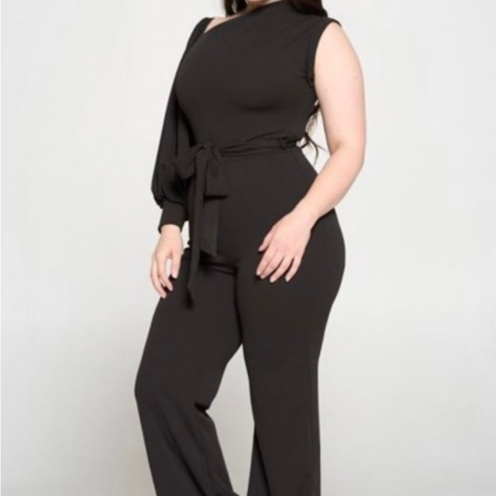 BRAND NEW NEVER BEEN WORN ELEGANT PLUS SIZE BLACK JUMPSUIT - Picture 4 of 6